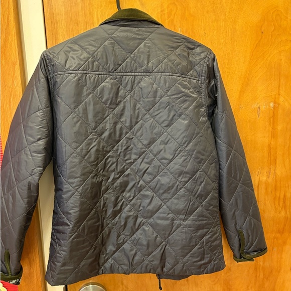 Patagonia Gray Quilted Jacket with Green Accents - Picture 4 of 4